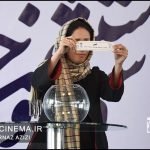 شیما غفاری در قرعه کشی برنامه نمایش فیلم‌های سی و ششمین جشنواره فیلم فجر