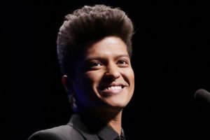 Bruno-Mars-The-Time-pay-tribute-to-Prince-at-Grammys