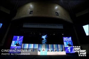 نشست خبری روشن در سی و نهمین جشنواره فیلم فجر