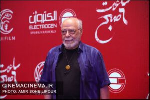 اکبر زنجان پور در مراسم اکران خصوصی فیلم ساعت ۶ صبج به کارگردانی مهران مدیری
