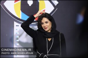 پریناز ایزدیار در پانزدهمین جشن بزرگ منتقدان و نویسندگان سینمایی ایران