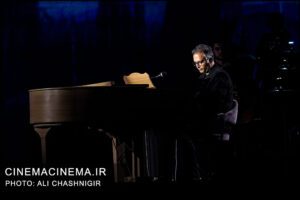 حسام ناصری در کنسرت «ایرانم» علیرضا قربانی