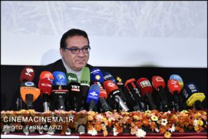 روحالله حسینی در نشست خبری جشنواره جهانی فیلم فجر روحالله حسینی در نشست خبری جشنواره جهانی فیلم فجر