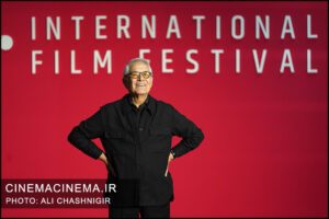 محمود کلاری در مراسم افتتاحیه چهل‌و‌سومین جشنواره جهانی فیلم فجر