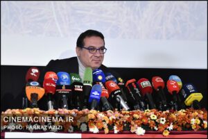 روح‌الله حسینی در نشست خبری جشنواره جهانی فیلم فجر