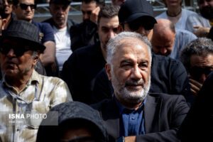 محمدمهدی عسگری در مراسم تشییع و خاکسپاری پیکر زنده یاد «اکبر عبدی»