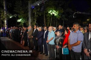 ادای احترام به ایران با پخش تصنیف ای ایران در گرامیداشت روز سینما ادای احترام به ایران با پخش تصنیف ای ایران در گرامیداشت روز سینما