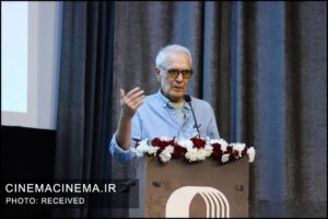 محمود کلاری در مراسم تجلیل از ستارگان لابراتوارها